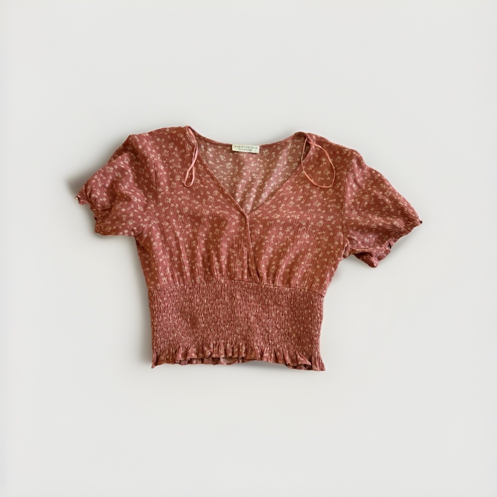 Paper Crane Floral Smocked Crop Top V-Neck Puff Sleeve Terracotta Rose Large